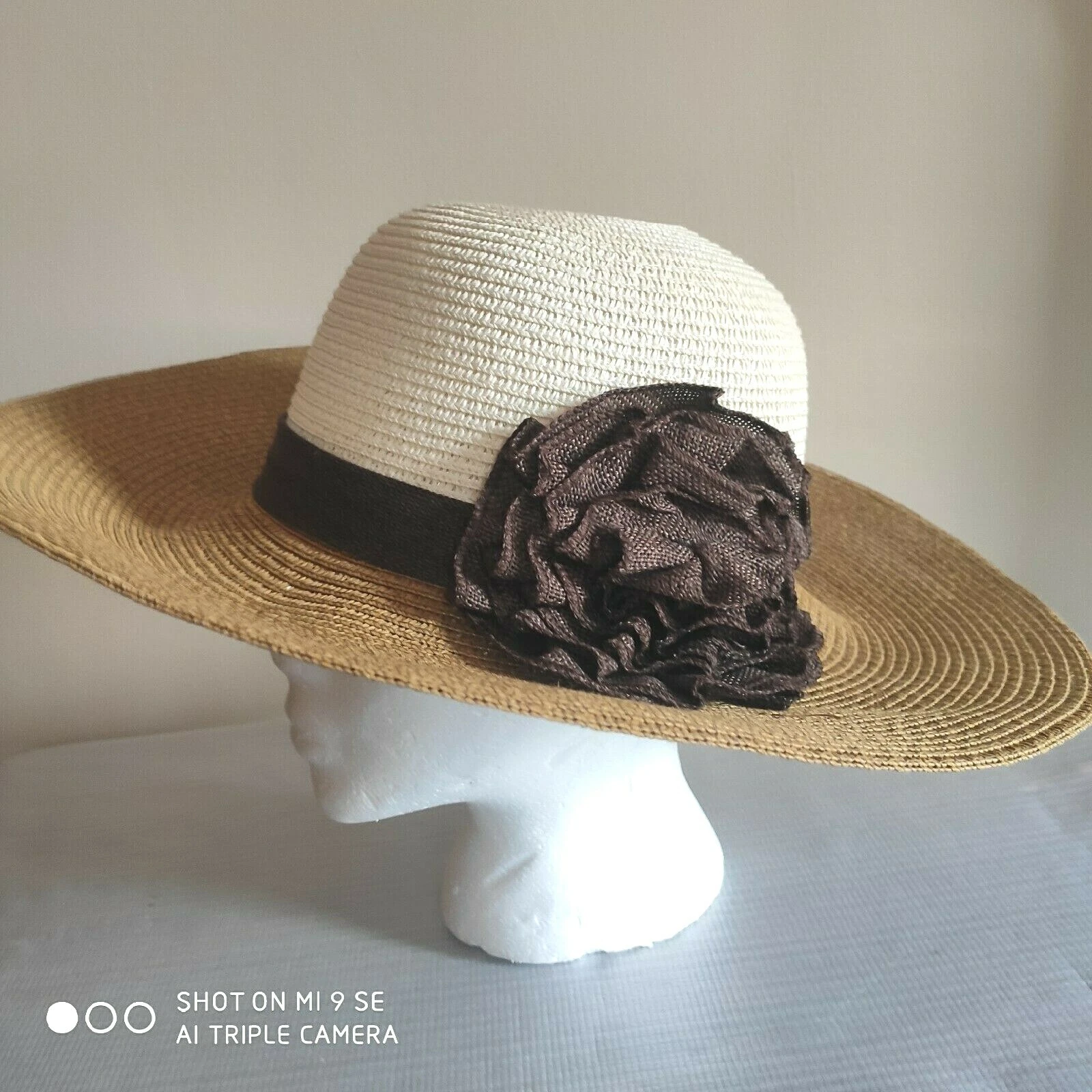 Women's Large Straw Sun Hat Floral Accent Color Block Tan Beige Brown