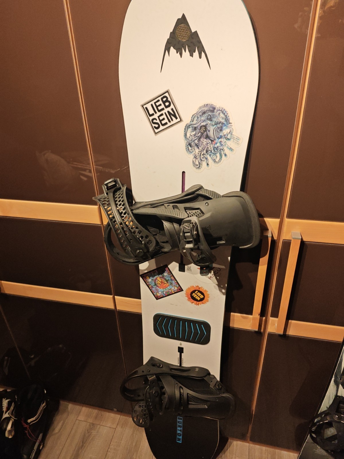 Burton Free Thinker Snowboard All Mountain