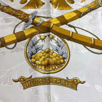 HERMES Carre 90 Scarf DAIMYO PRINCES DU SOLEIL LEVANT Silk White