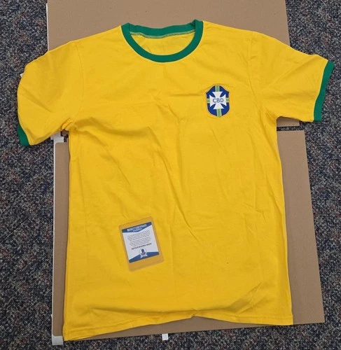 Pele Signed Brazil Soccer Jersey AUTO BAS Beckett Sz L