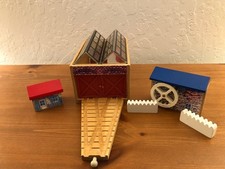Thomas  Friends Wooden Railway Shed with v switch engine train tank EUC