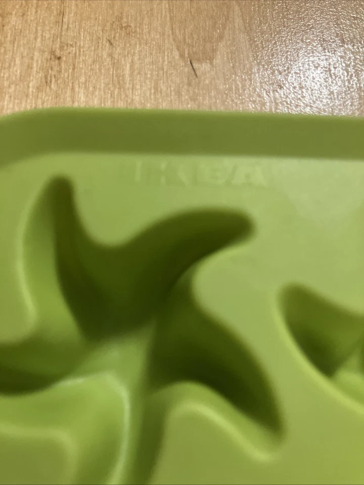 Silicone Starfish Dessert Candy Mold - Ice Cube Tray - Image 2 of 3