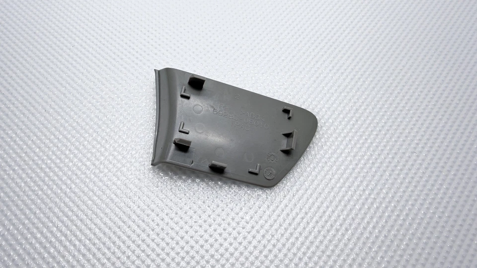 Cubierta de perno de manija interior puerta derecha Toyota Sienna 2011-2014 69283-08010 OEM Foto 2 de 4