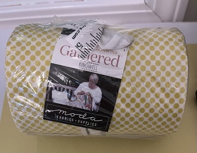 Gathered Bonbons Dessert RollJen Kingwell for Moda Fabrics