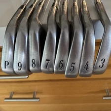 Titleist DCI 981 Gold Iron Set 3-PW Graphite Stiff Shafts S300  Rh Nice!!