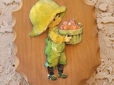 1970's Vintage Holly Hobbie Wall Plaque Decoupage 3D Paper Art 9 1/2" x 5"