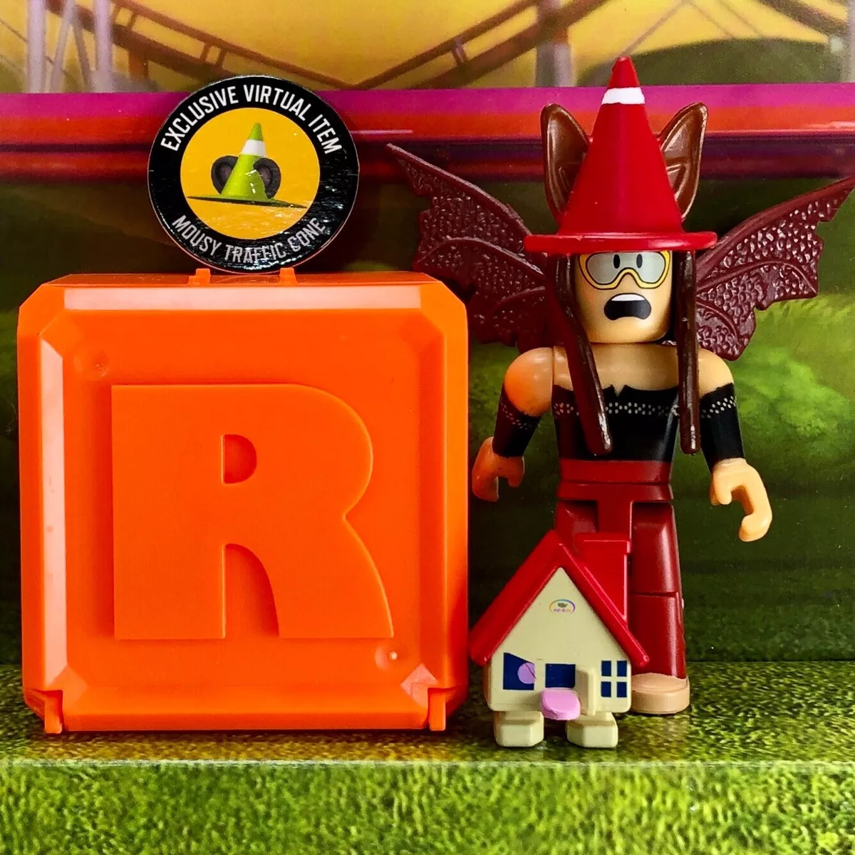 Roblox Celebrity Series 9 MONSTER ISLANDS: BENTSTAFF w/ MONSTER GRUMPY FACE  Code