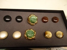 Verducci vtg nos gold tone 5 color changeable clip on earrings