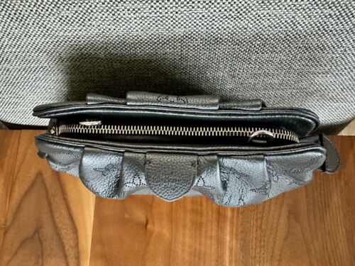 Authentic Louis Vuitton Monogram Mahina Mini Scala Pouch - Black - Picture 4 of 8