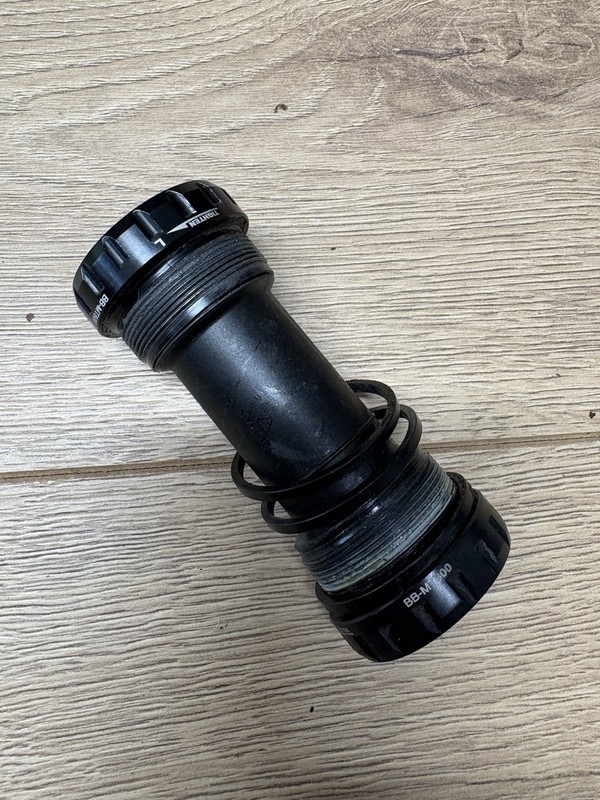 Shimano Deore XT BB-MT800 Bottom Bracket