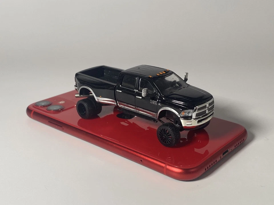 I/64 Customized / Lifted Dodge Ram 3500 Dually Diecast Model Toy Pickup Truck - Image 2 of 4