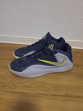 Nike Giannis Freak 7 SE im Colorway Night Shi...