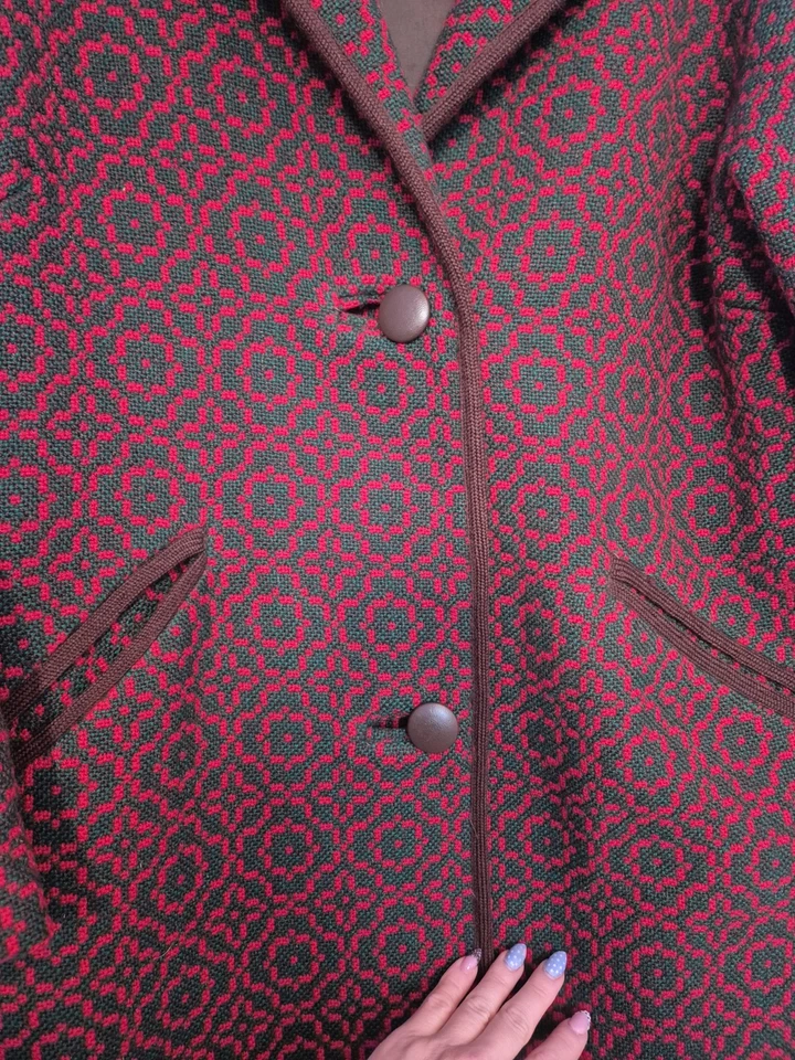 Original Vintage Welsh Wool Tapestry Coat Size UK 14 - 16 Green/Brown/Red - Image 4 of 4