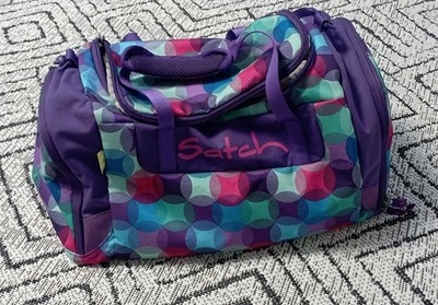 Satch Sporttasche im Design Hurly Pearly.