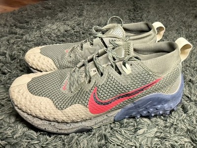 Nike Wild horse 7 Trail Running Shoes. Men Size 9 Green/black/red
