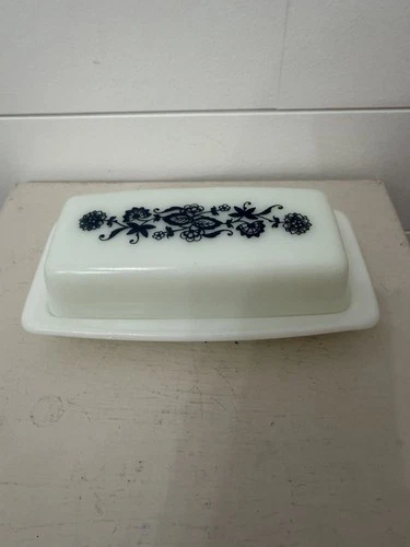 Vintage Pyrex Old Town Blue Butter Dish 72-B