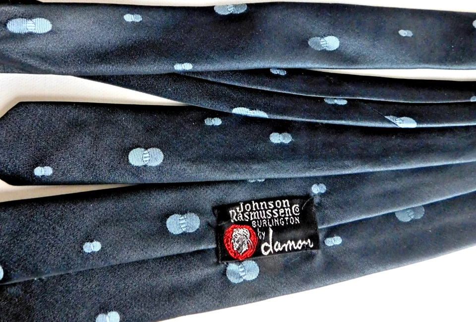 Corbata ajustada azul seda 2" años 60 de colección Johnson Rasmussen corbata geométrica para hombre Foto 3 de 4