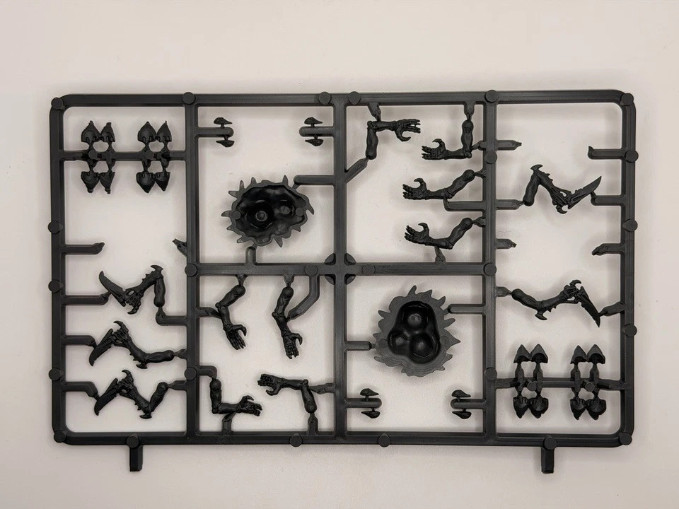 Warhammer 40K Tyranid Warriors (3) - Lote de plástico sin pintar - Piezas / Reparación / Co Foto 4 de 4