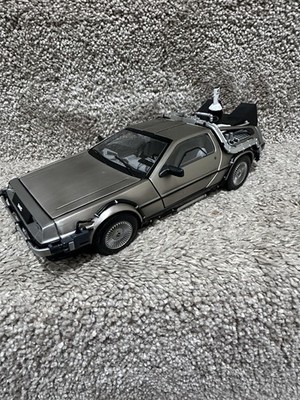 1/18 Diecast Back To The Future Delorean - Sun Star Version 2 (Flying) No Box