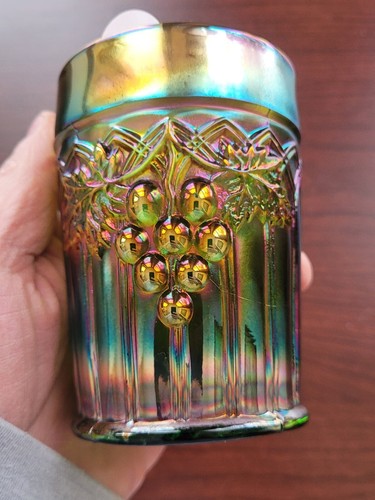 Pretty Bright Green Northwood Carnival Glass Grape & Gothic Arches Tumbler - Picture 4 of 13