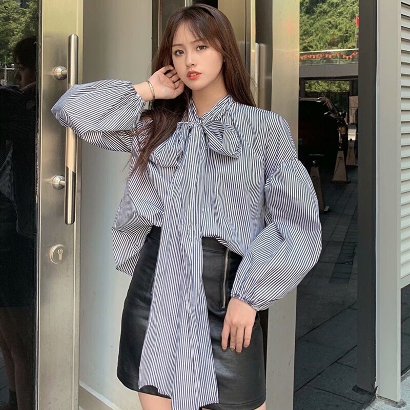 Drawer - bow.a CYCLAMEN BLOUSE ネイビー Bow Blouse | New York & Company