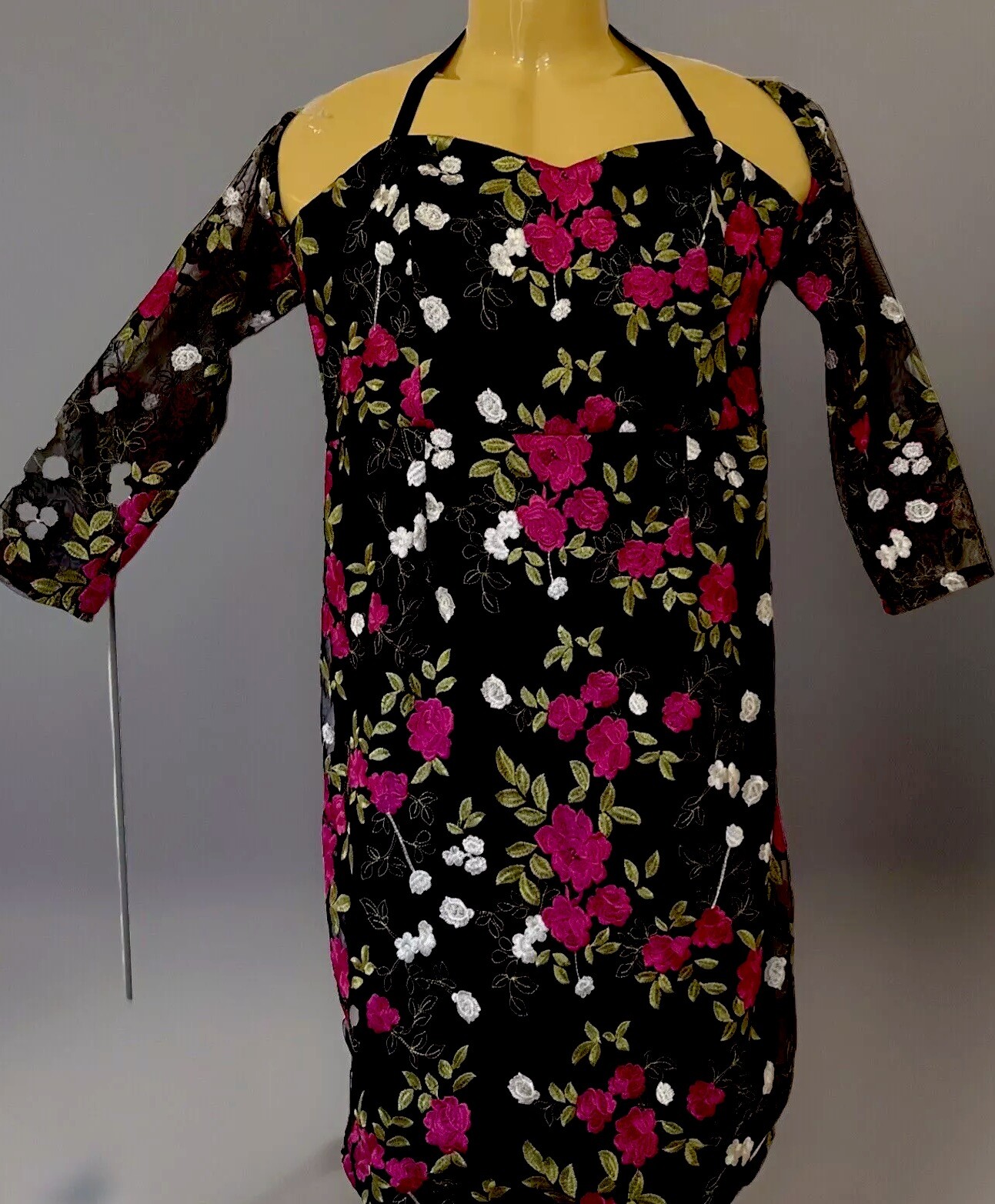 Vestido MUY Talla 18 Fondo Negro Malla Superposición Púrpura Verde Crema Bordado