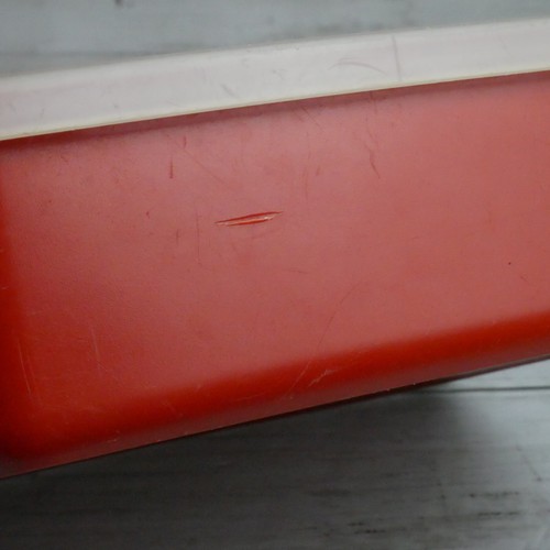 Vintage Tupperware Paprika Red Sandwich Snack Keeper #1458 w Sheer Lid - Picture 5 of 11