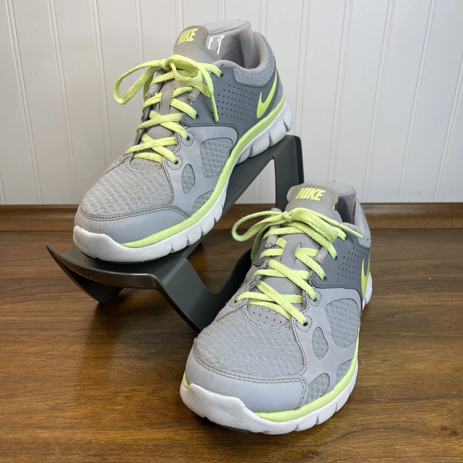 Baskets Nike Flex Supreme pour femmes taille 8 512108 003 gris et vert