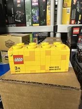 Lego MIni Box Storage Room 8 Stud Mini Box Yellow. NEW!