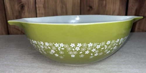 Vintage Green Pyrex Spring Blossom 444 Crazy Daisy Cinderella Mixing Bowl 4 Qt