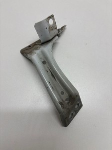 Volkswagen PASSAT B8 2015 Halterung Kotflügel 3G0821142 ROD9960
