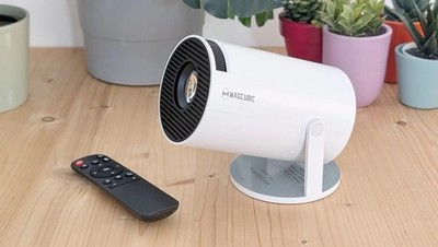 4K ULTRA HD HIGHLIGHT COATING MULTIMEDIA PROJECTOR LED SOURCE