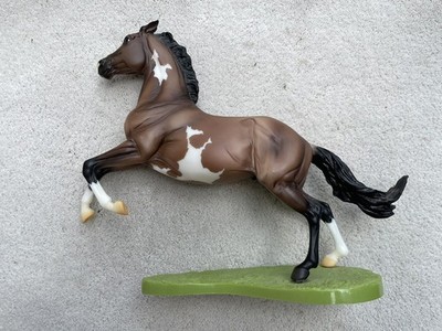 Breyer Gaming Stock Quarter Horse #1850 Steele Bay Overo Brick & Mortar SR Wyatt