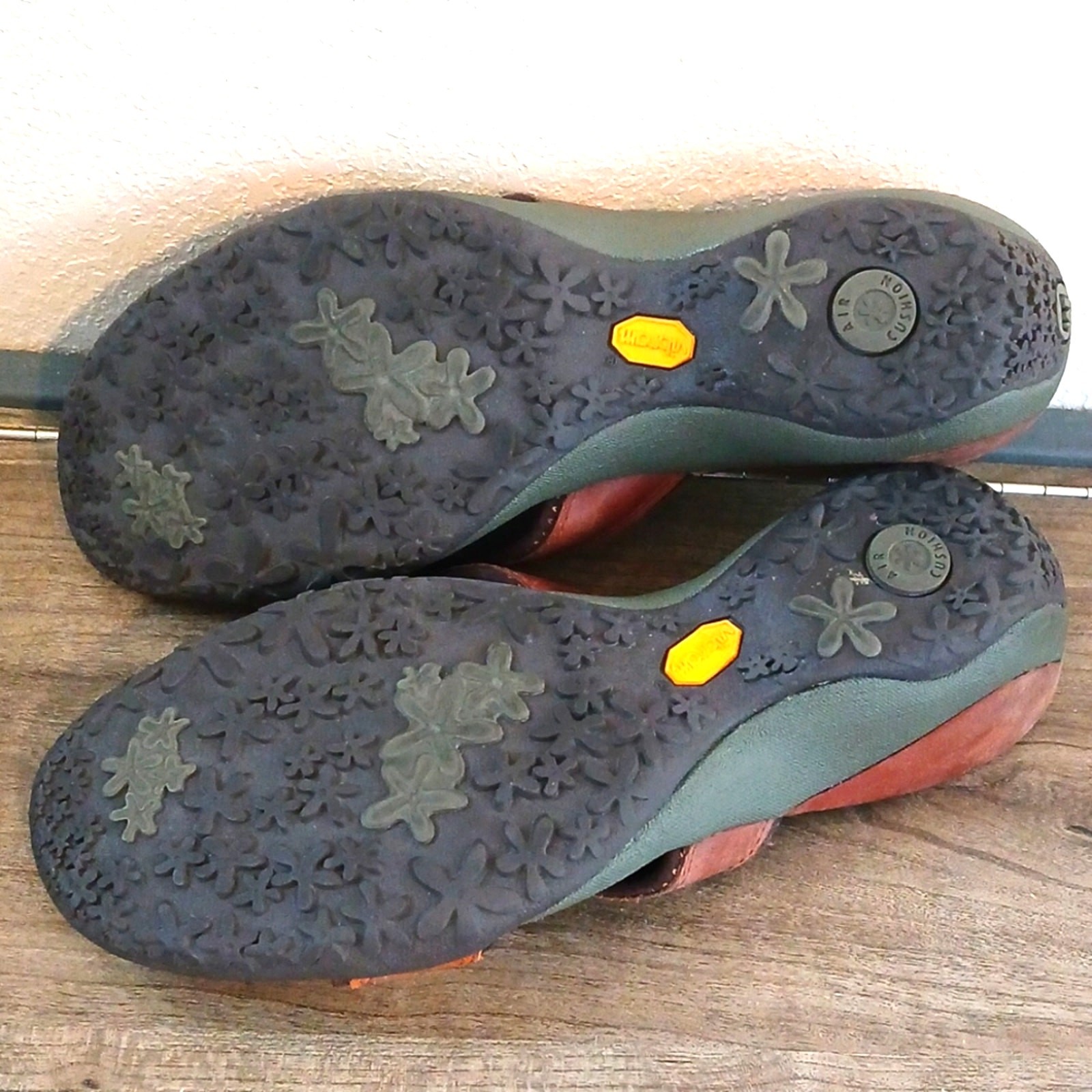 Merrell Dewberry cuscino d'aria scivoli zeppa tacco