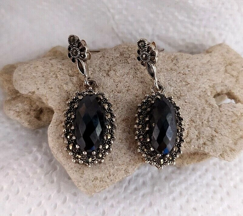 Orecchini pendenti ovali in argento sterling 925 a forma di marcasite e diama... - Immagine 4 di 4