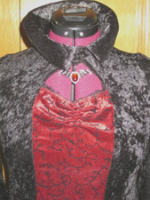 California Collection Gothic Vampira Halloween Costume Youth Child Lrg ages 8/14