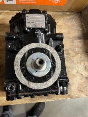 A/C Compressor w/o clutch York Type for International / Kenworth ER210L-25149