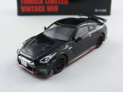 22 Nissan GT-R Nismo Spec.Ed.schwarz,Tomytec Tomica Lim.Vint. Neo LV-N254c,1/64