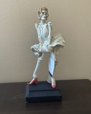 Ghoulish Marilyn Monroe skeleton figurine Halloween New 12  