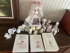 Precious Moments Collectibles Bundle, Has 19 Items