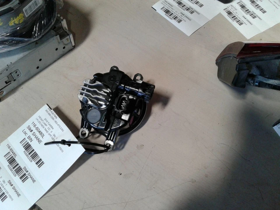 Driver Corner/Park Light Fog-driving Fits 15-21 NX300H 952329 - Image 4 of 4