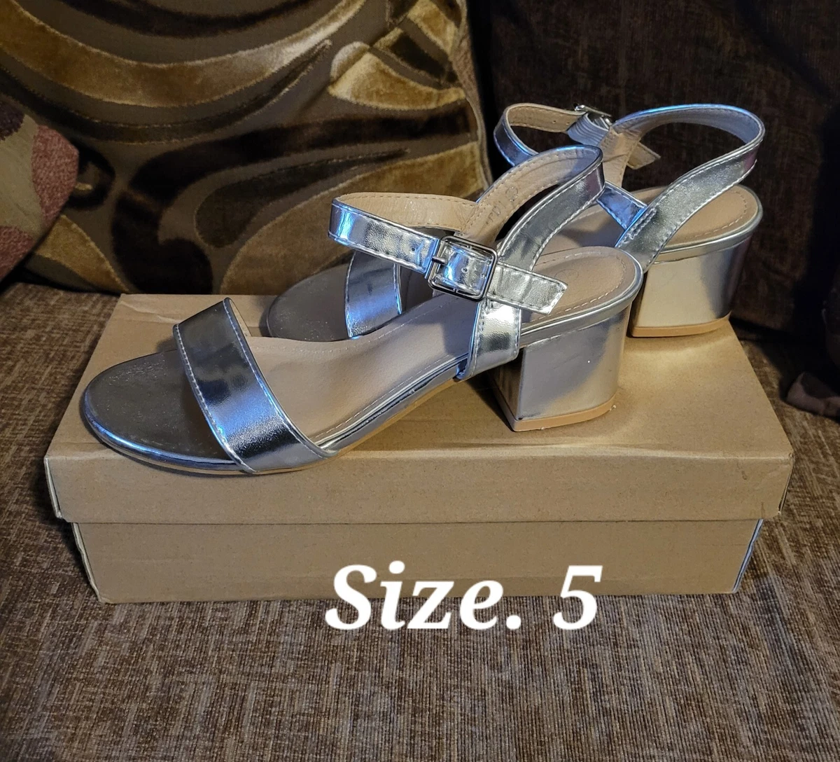 Small block hotsell sandals
