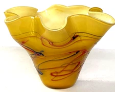 Vintage Hand Blown Yellow Art Glass Handkerchief Vase Ruffled Fluted Rim 5" Tall
