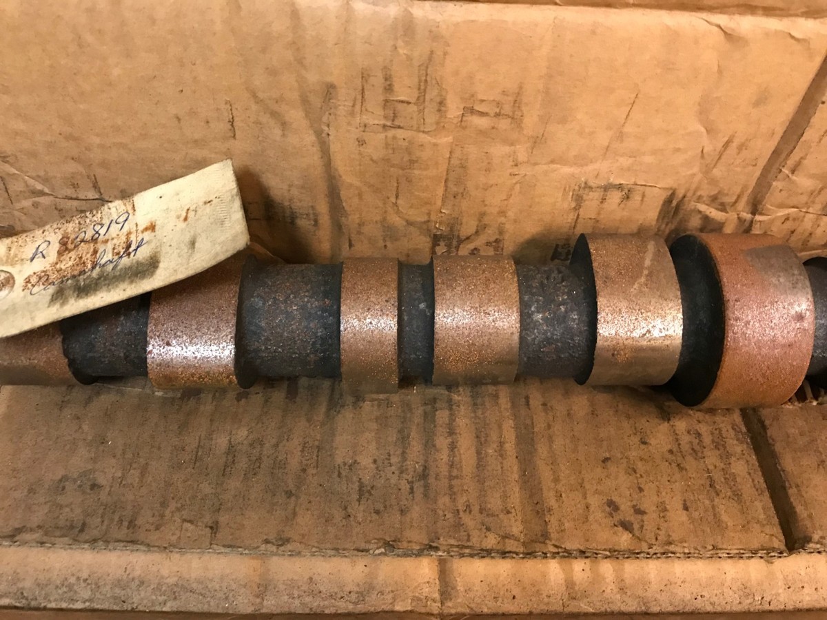 R82819 GENUINE John Deere CAMSHAFT R1069578 | eBay