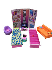 Barbie Big City, Big Dreams Dorm Room Playset  with props