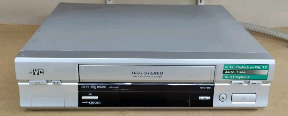 JVC HR-V500 VIDEOREGISTRATORE VHS 6 TESTINE STEREO CON TELECOMANDO  - Immagine 2 di 4