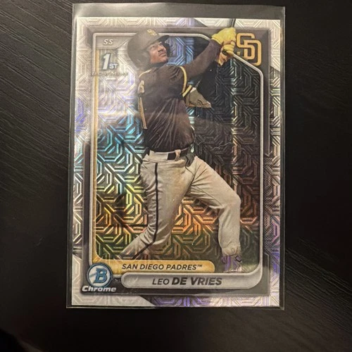 Topps 2024 Bowman Chrome Leo De Vries Mojo Refractor BCP-179 1st RC