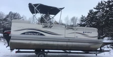 2004 Starcraft Elite 206 Pontoon Boat with 90hp Mercury fourstroke bunk trailer