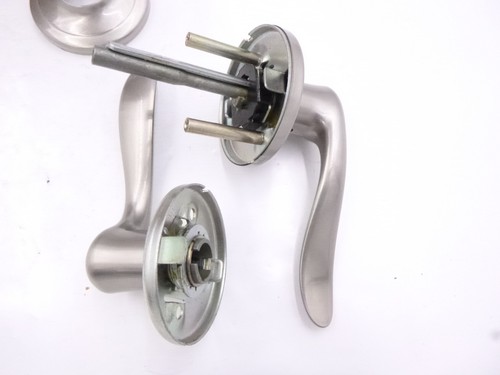 Kwikset 730TNL Signature Series Tustin Sichtschutz Türhebel Set Satin Nickel - Bild 4 von 4