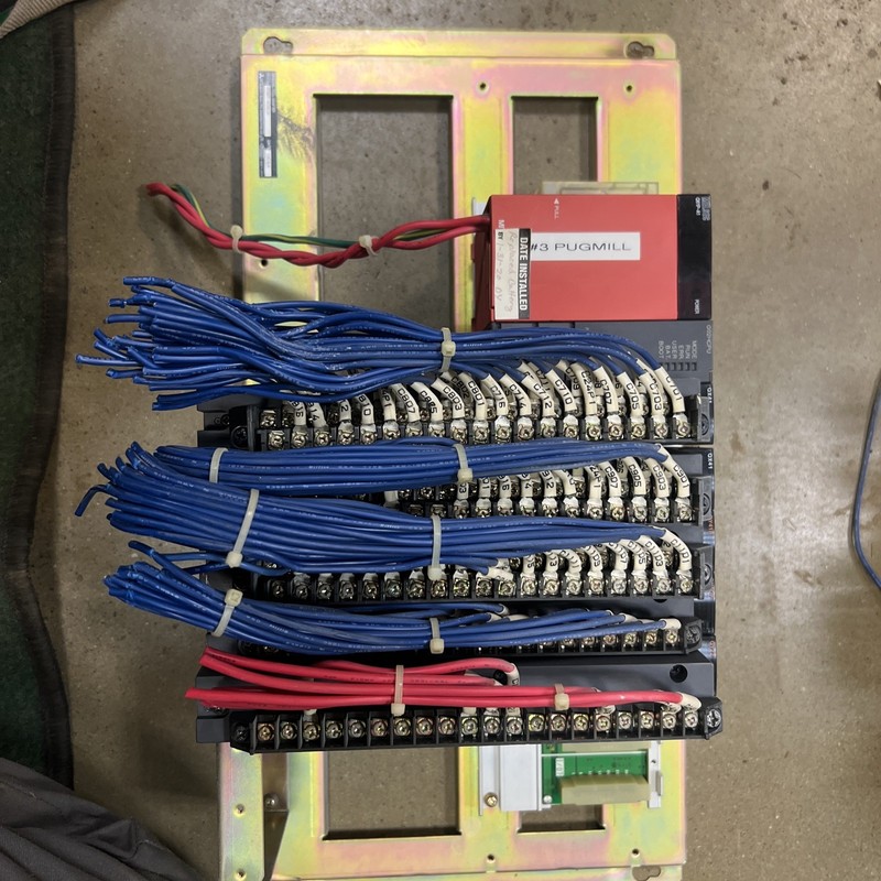 Mitsubishi Electric MELSEC-Q Power Supply Unit Model No. Q61P-A1 with Q02HCPU 